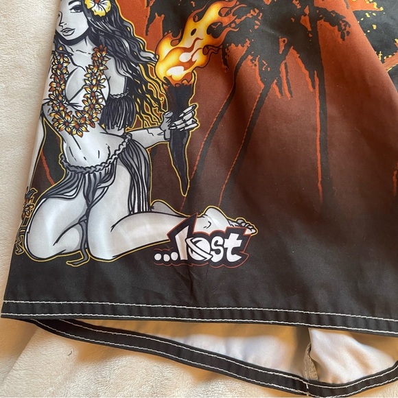 Rare Vintage Lost Enterprises Board Shorts Tropical Scene w/Anime Girl Size 32 - Picture 7 of 7
